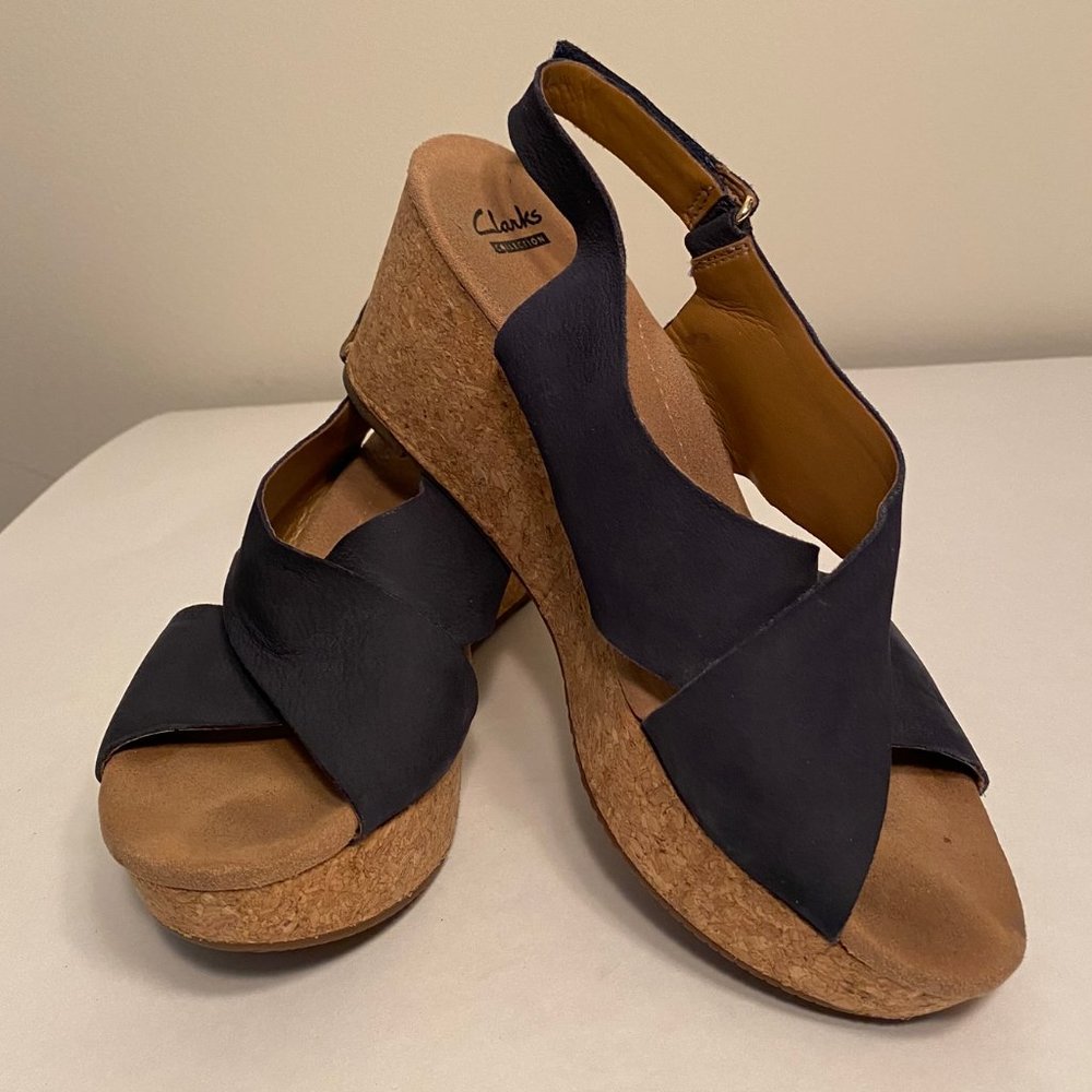 Clark's Annadel Eirwyn Navy Wedge Sandals 8.5